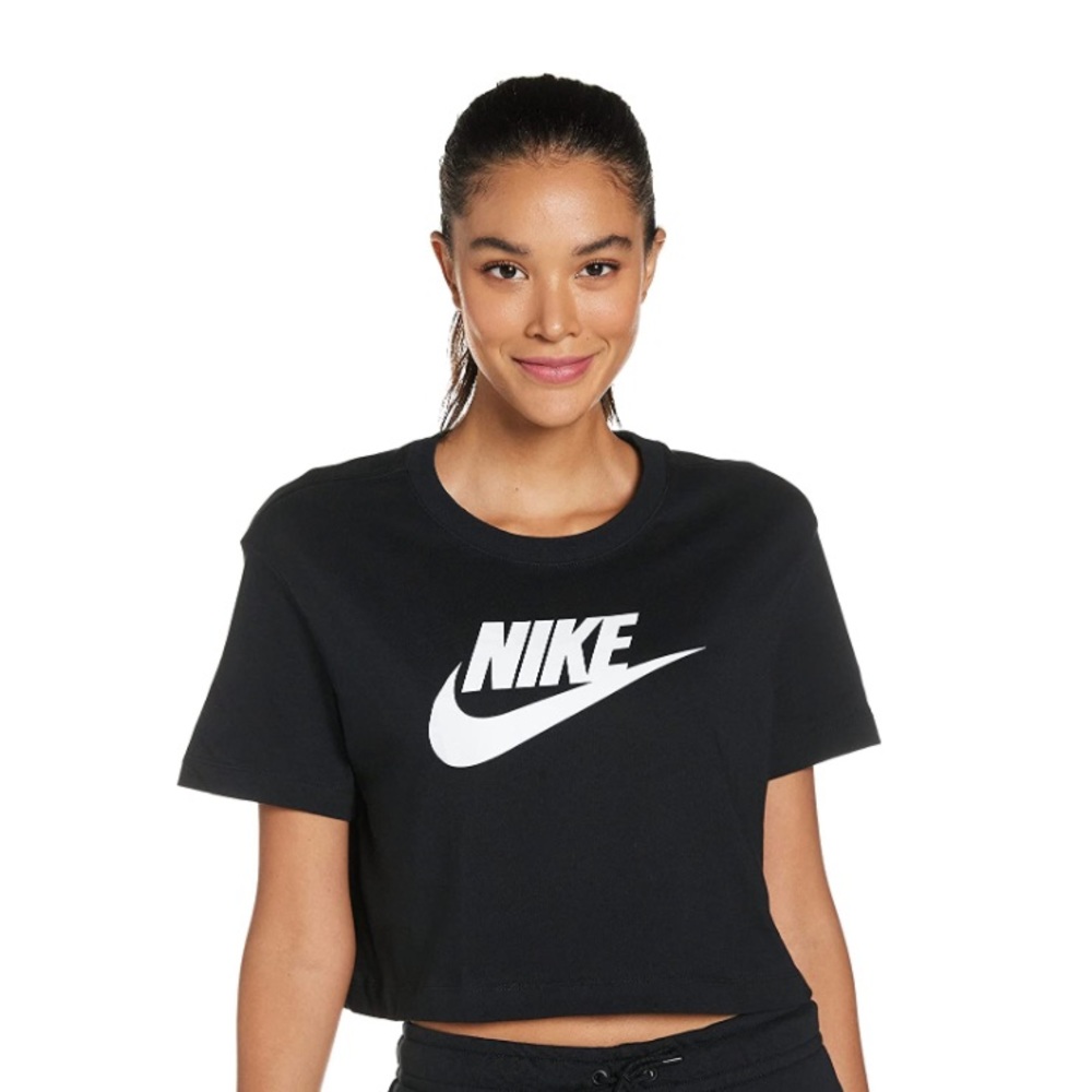 NIKE ESSENTIAL CROPPED TSHIRT